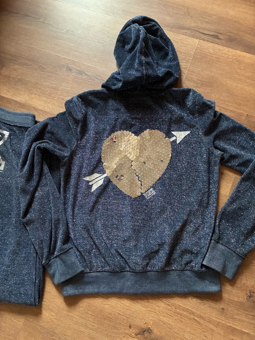 💘VTG PINK Victoria's Secret Navy Metallic Sparkle Flip Sequin Heart Arrow💘 - Picture 14 of 16
